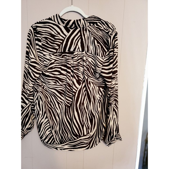HM Size 4 Woman's Tiger Print Sheer  Button Down Blouse - Picture 6 of 6